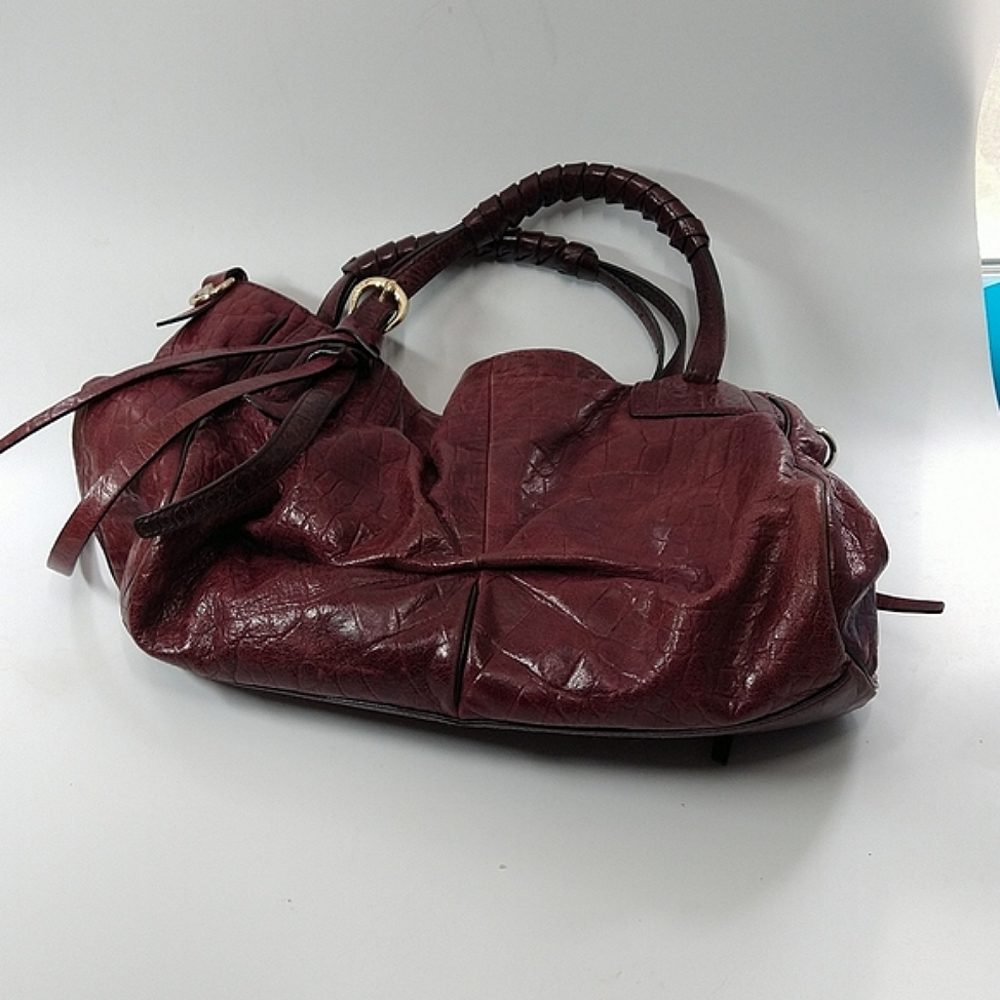 Luana of Italy Burgundy leather shoulder bag